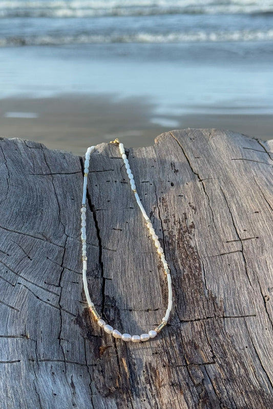 Elara Pearl Necklace (comes in Gold & Silver)