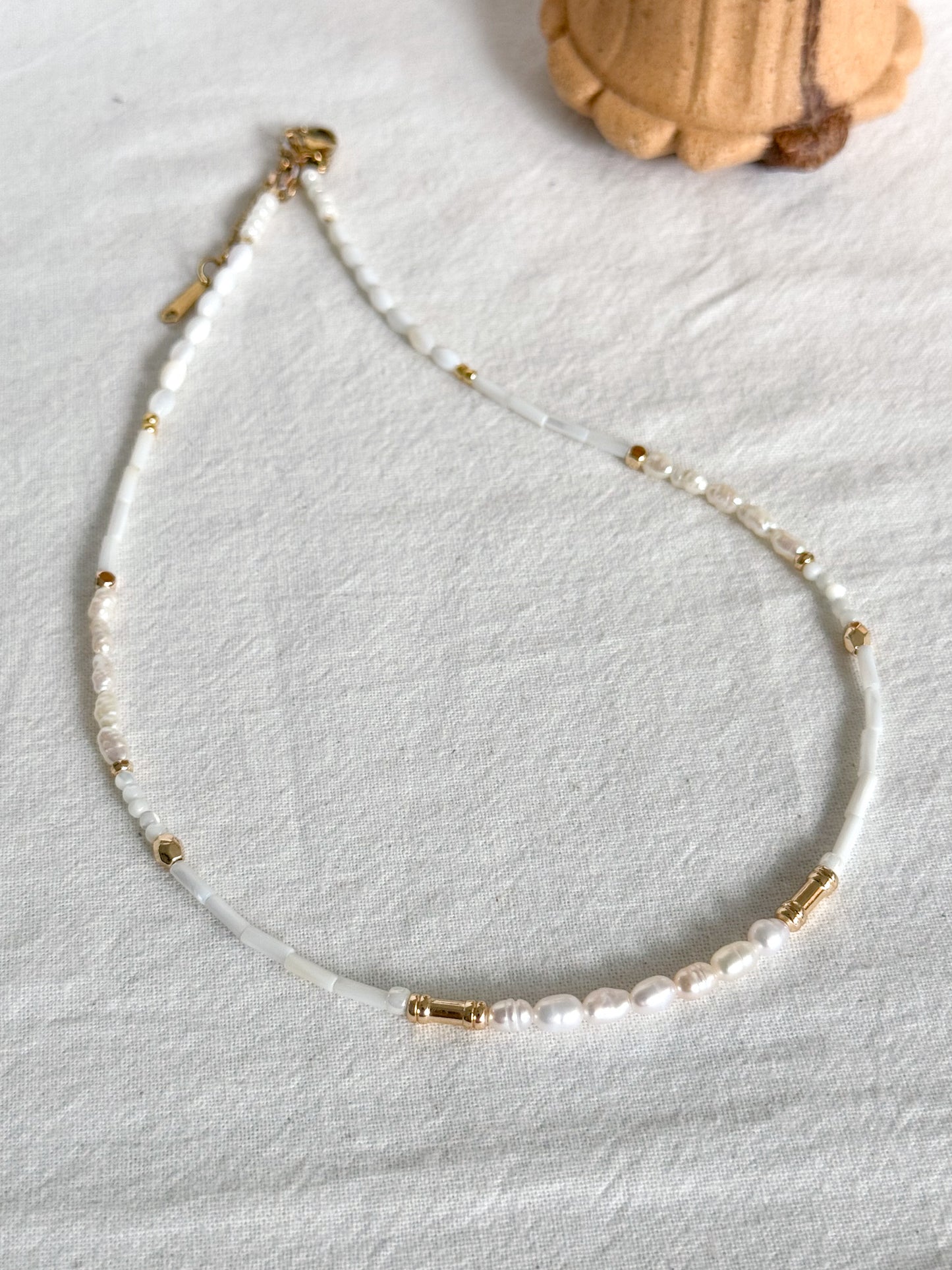 Elara Pearl Necklace (comes in Gold & Silver)