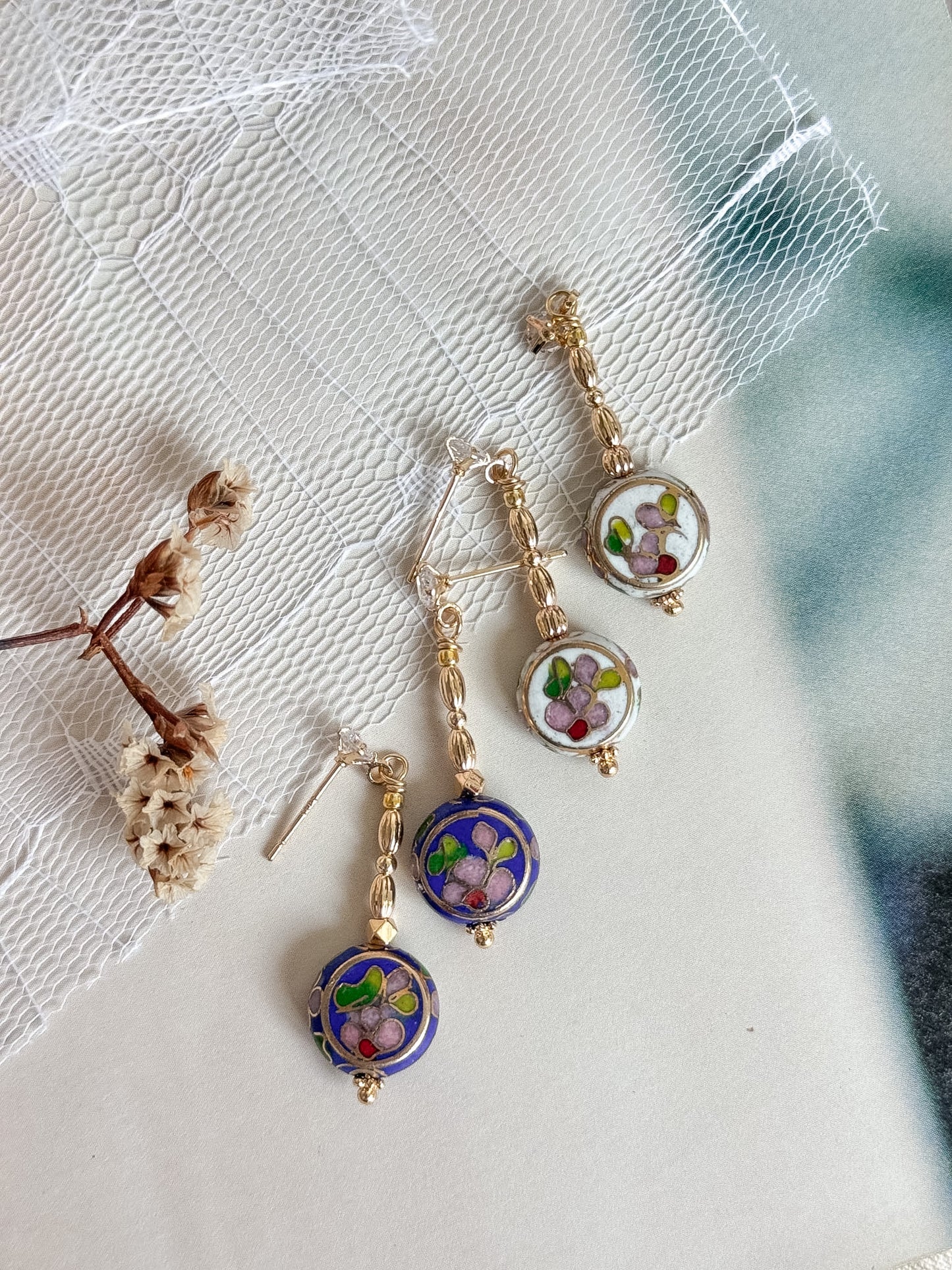 Kofū Earrings (2 colors)