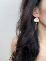 Load image into Gallery viewer, Hana Fan Gold Chain 3.0 Earrings
