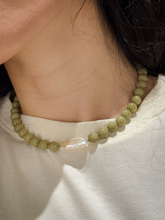 Miya Necklace - Avocado alashan