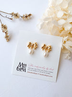 Load image into Gallery viewer, Nana Bows Pearl Earrings
