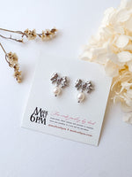 Load image into Gallery viewer, Nana Bows Pearl Earrings
