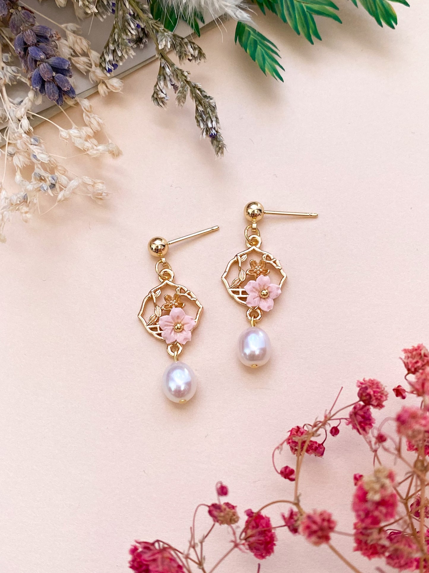 Mei - Oriental Window Earrings