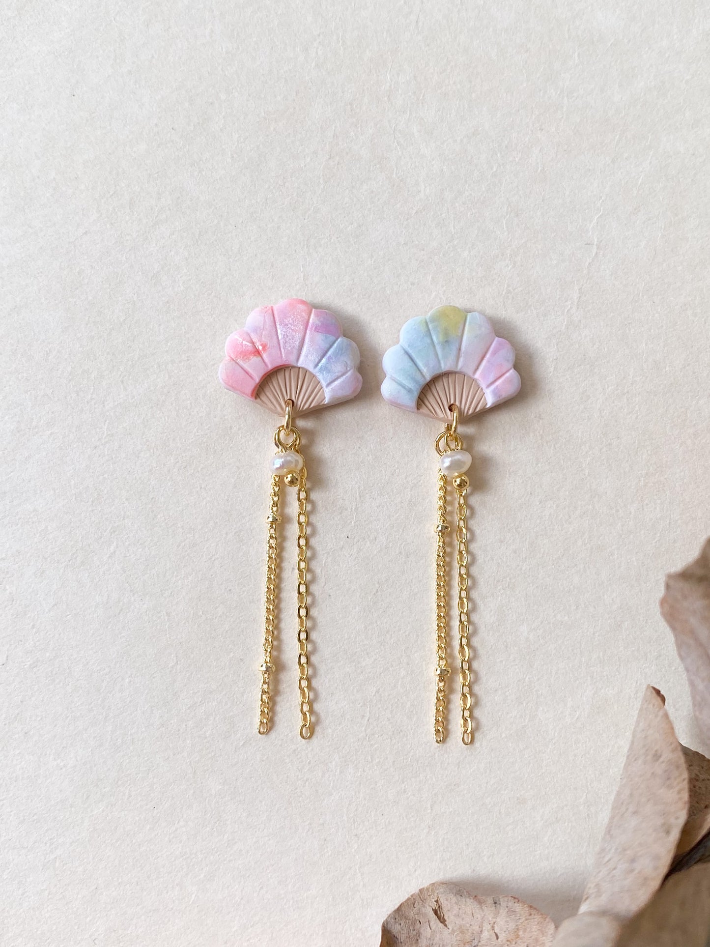 Haru Mini Fan Earrings