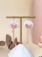 Load image into Gallery viewer, Hana Fan Gold Chain 2.0 Earrings
