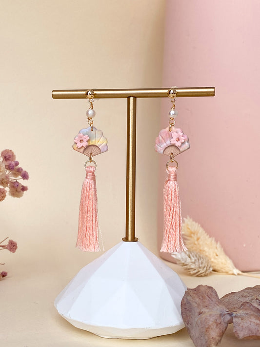 Aka 2.0 - Mini Fan Tassel Earrings