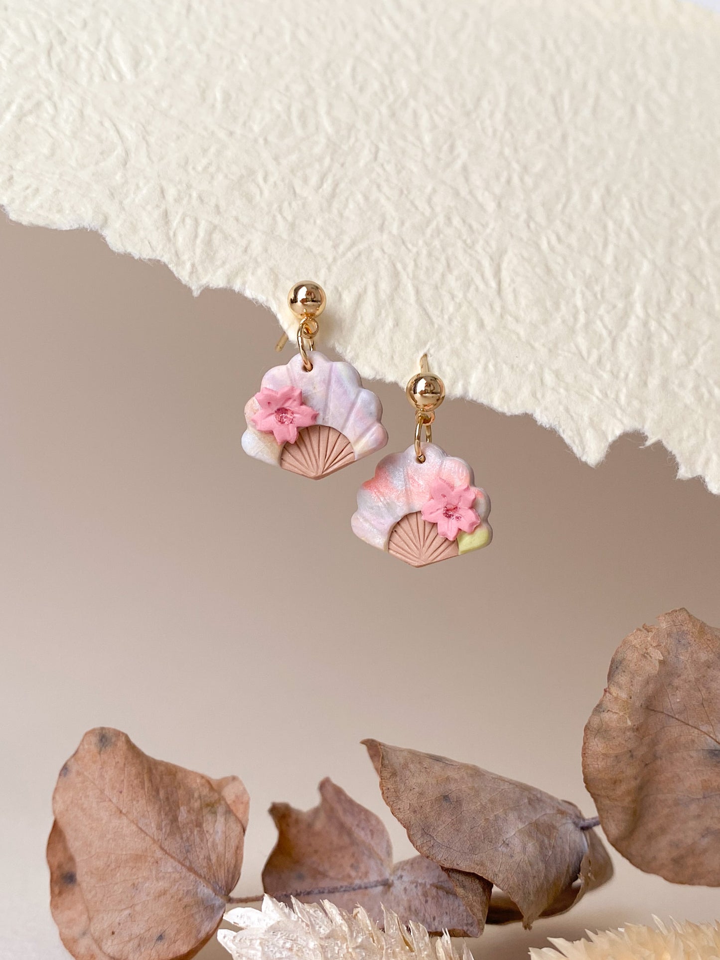 Akari - Mini Fan Earrings