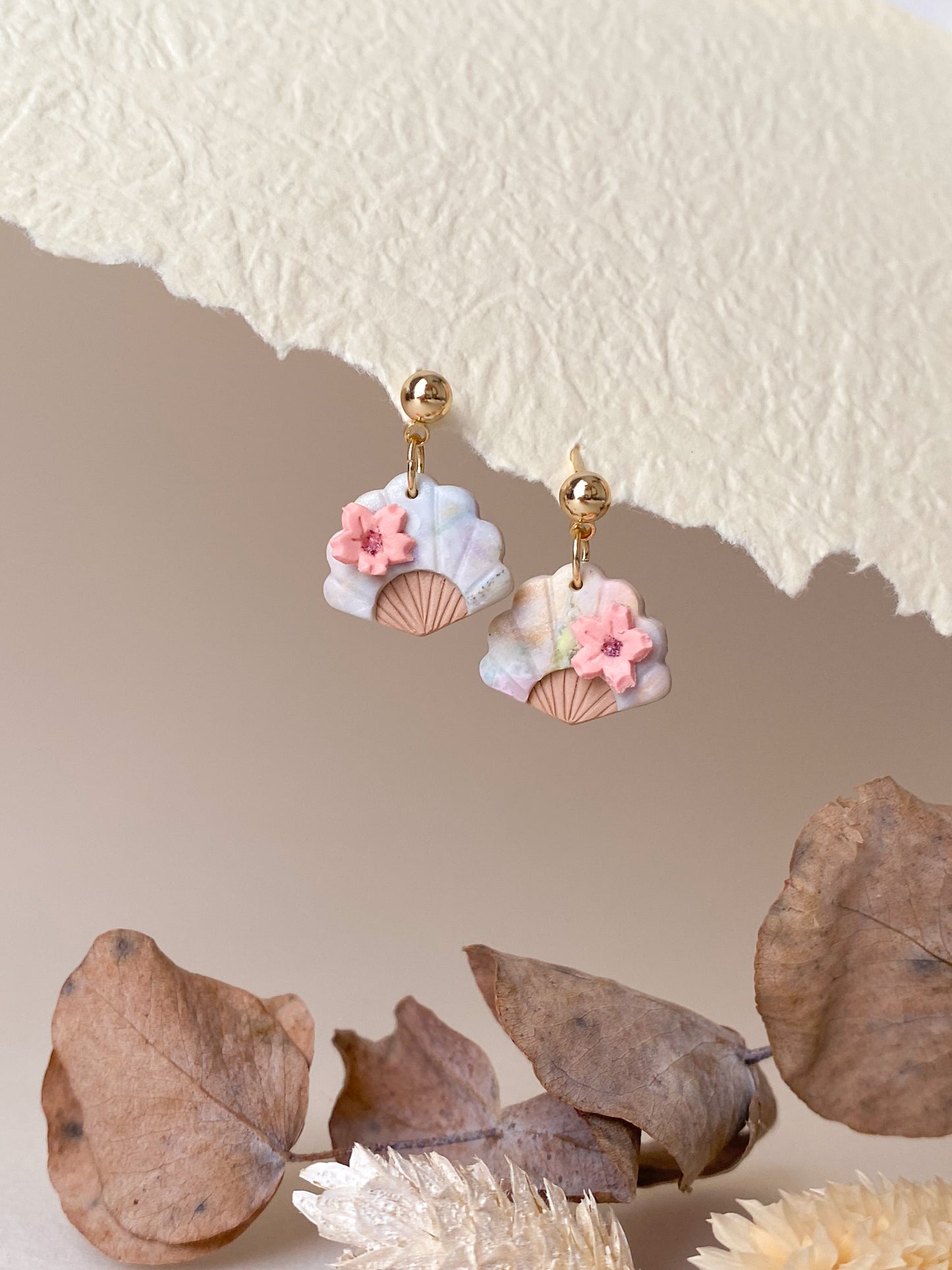 Akari - Mini Fan Earrings