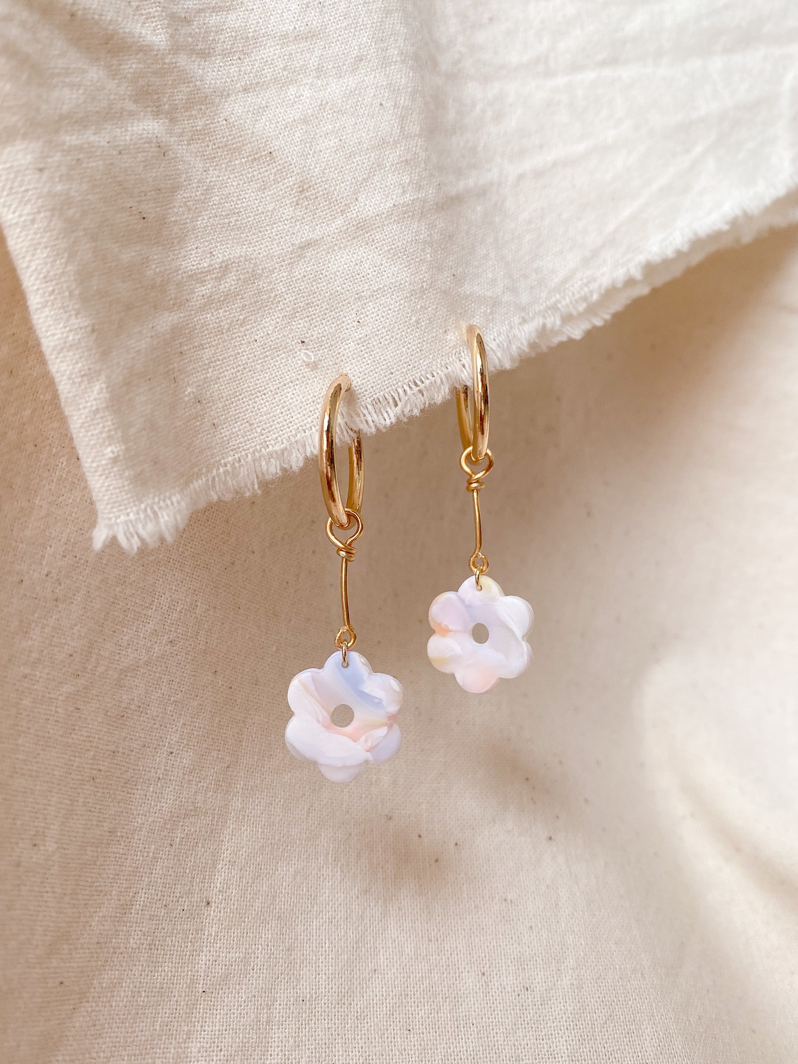 Detachable 3-Ways Flower Dangle