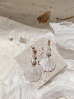 Load image into Gallery viewer, Polymer clay seashell earrings
