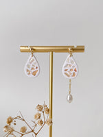 Load image into Gallery viewer, Swingin&#39; (3 colors / 2-way earrings)
